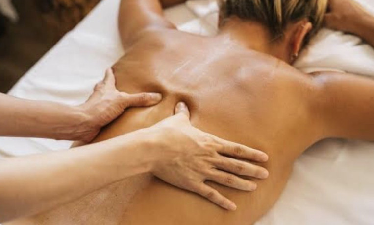 im-available-for-massage-with-happy-ending-big-0