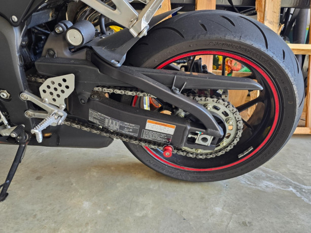 2020-honda-cbr-600rr-big-2